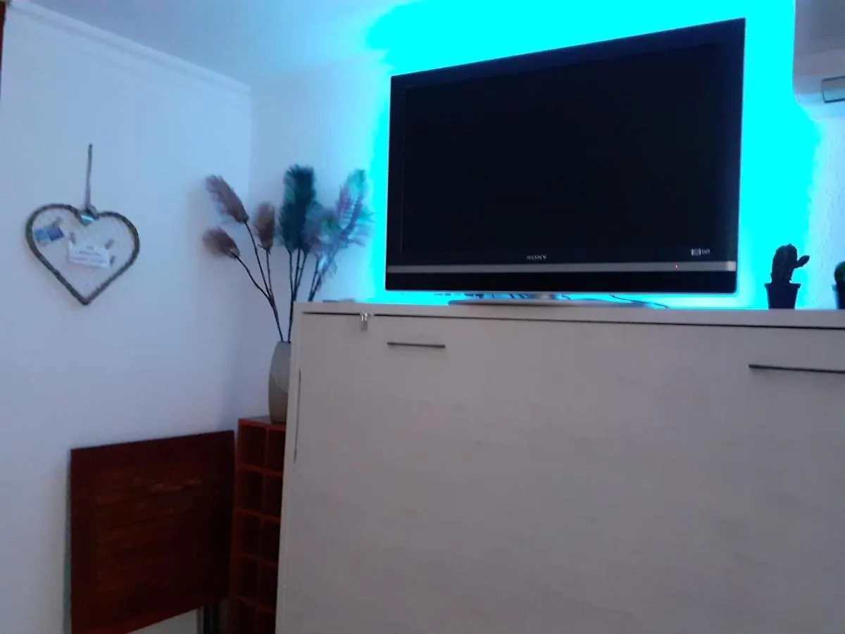 Calle Gabarra A 150 M De La Playa Apartment Torre Del Mar Spain